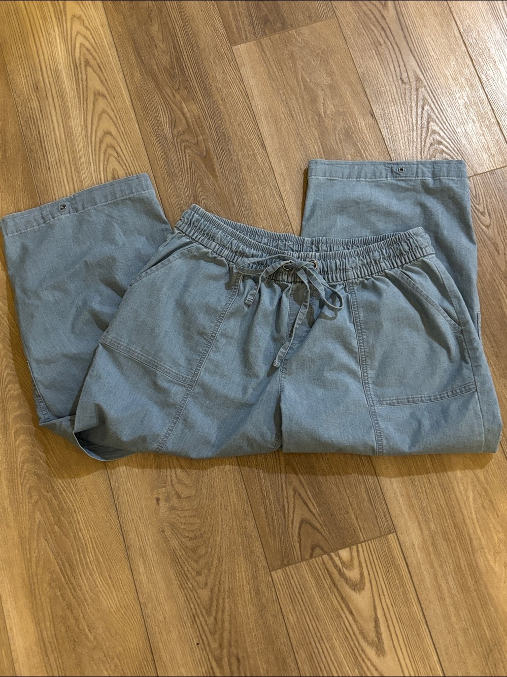 Lane Bryant 12 Women's Relaxed Capri Denim Jeans with Drawstring